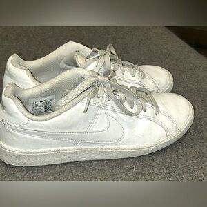 Nike Court Royale tennis Sneakers